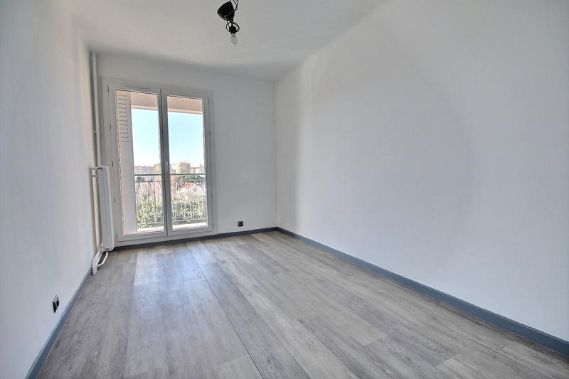 Appartement - 70 m² - 4 pièces