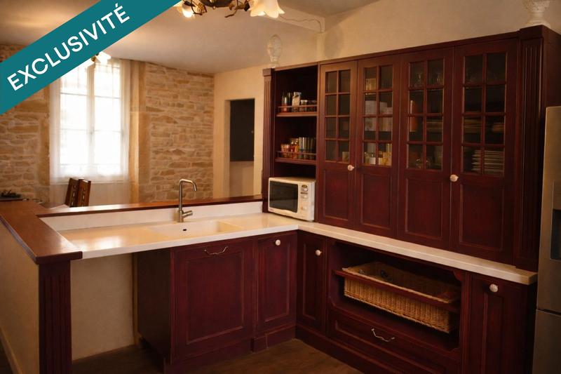 Maison - 181 m² - 8 pièces