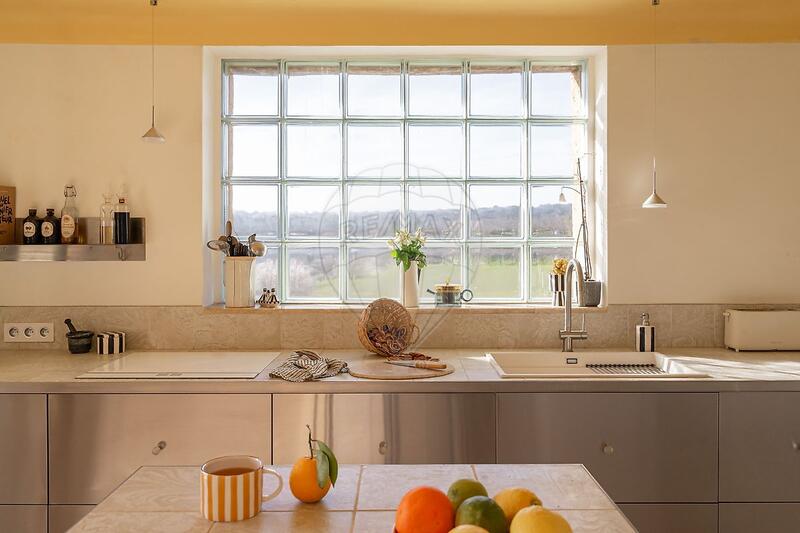 Maison - 203 m² - 6 pièces