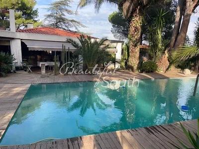 Villa - 202 m² - 5 pièces