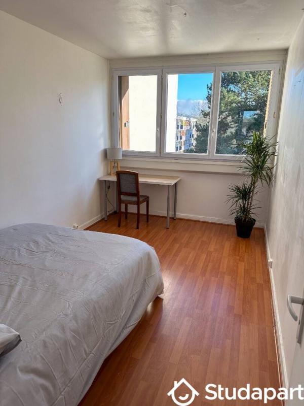 Chambre - 9 m² - 1 pièce