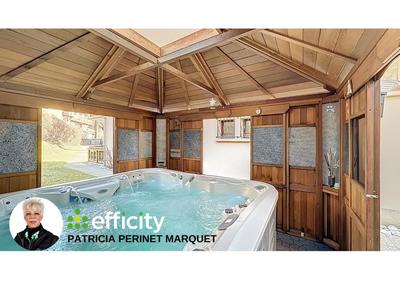 Maison - 313 m² - 9 pièces