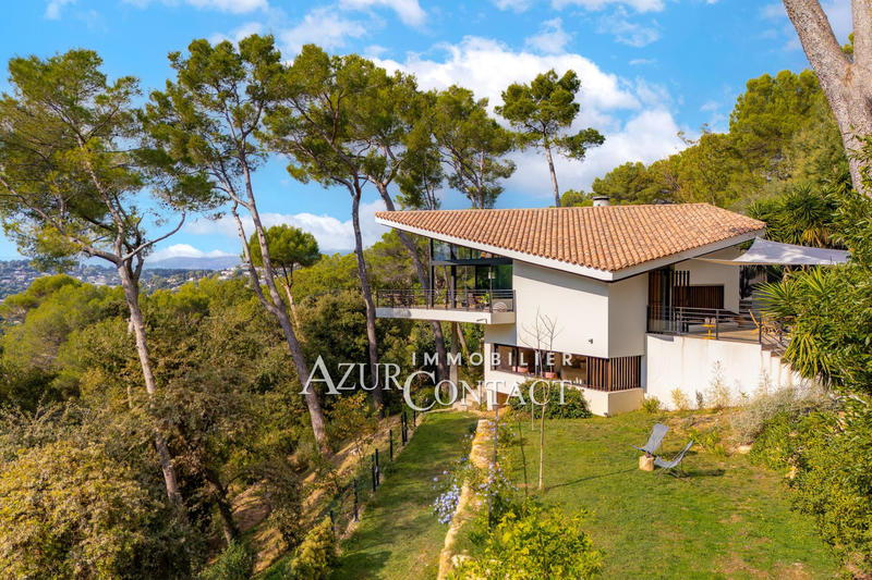 Villa - 245 m² - 6 pièces