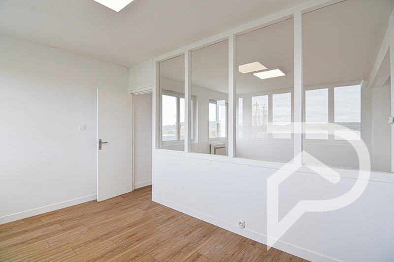 Bureau - 28 m² - 1 pièce