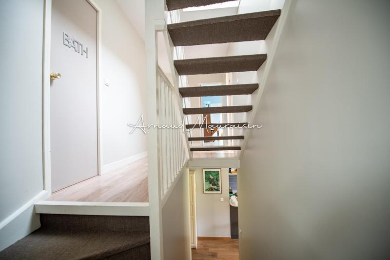 Maison - 250 m² - 8 pièces