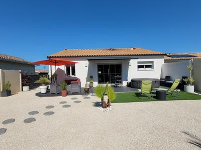 Maison - 90 m² - 5 pièces