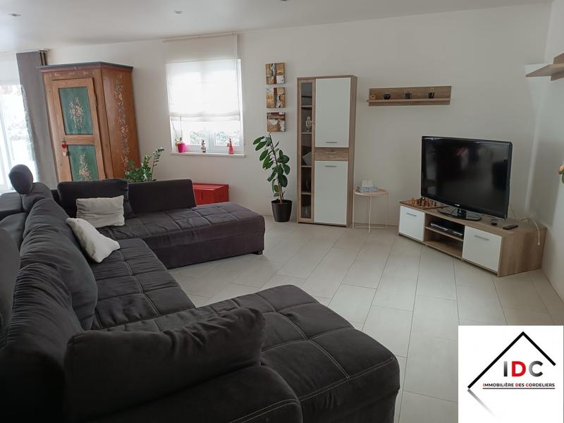 Maison contemporaine - 270 m² - 7 pièces