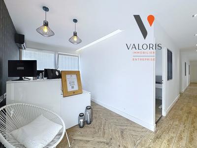 Bureau - 164 m² - 9 pièces