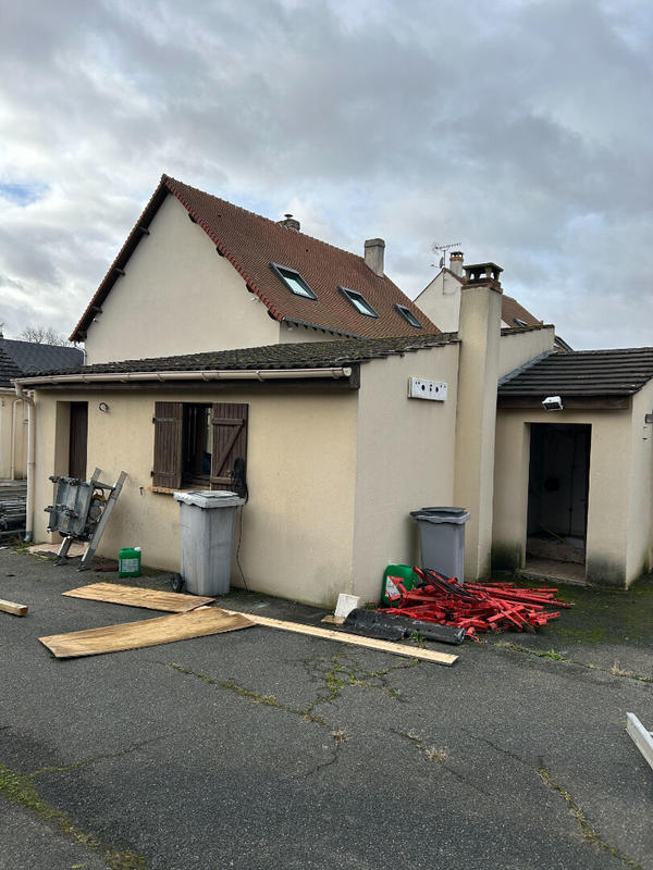 Maison - 90 m² - 4 pièces