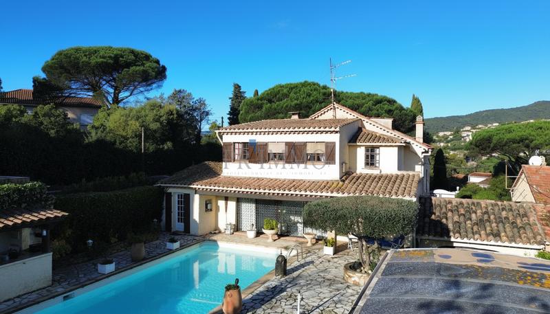 Maison - 176 m² - 6 pièces