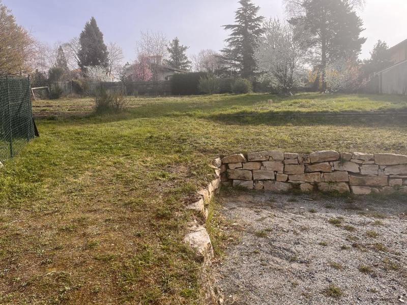 Terrain constructible - 990 m²