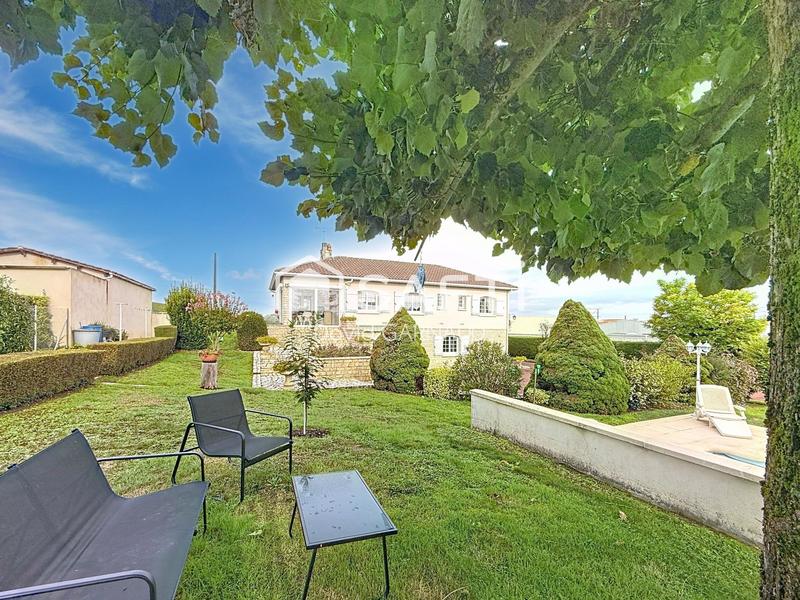 Maison - 177 m² - 7 pièces