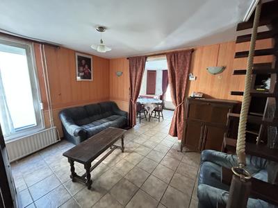 Maison - 79 m² - 6 pièces