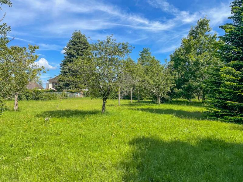 Terrain constructible - 1 612 m²