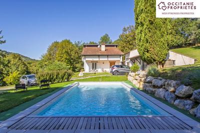 Villa - 203 m² - 7 pièces