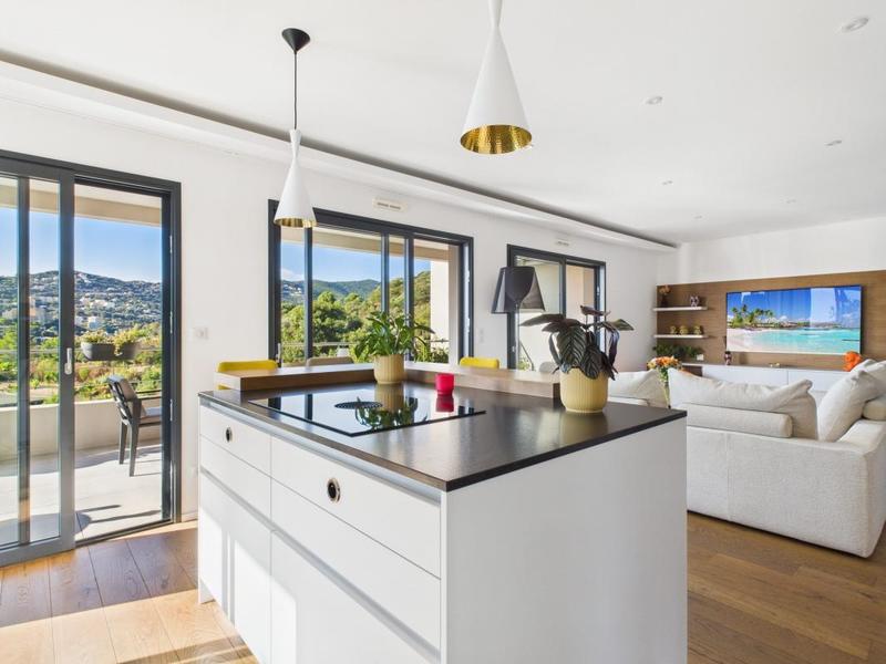 Appartement - 94 m² - 4 pièces