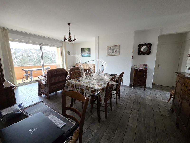 Appartement - 70 m² - 3 pièces