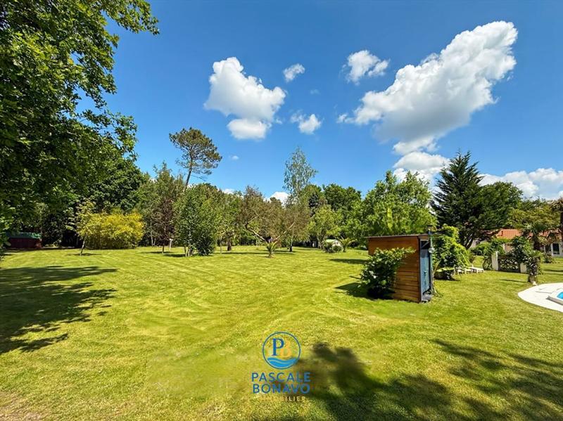 Maison - 324 m² - 13 pièces