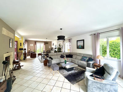 Villa - 275 m² - 9 pièces