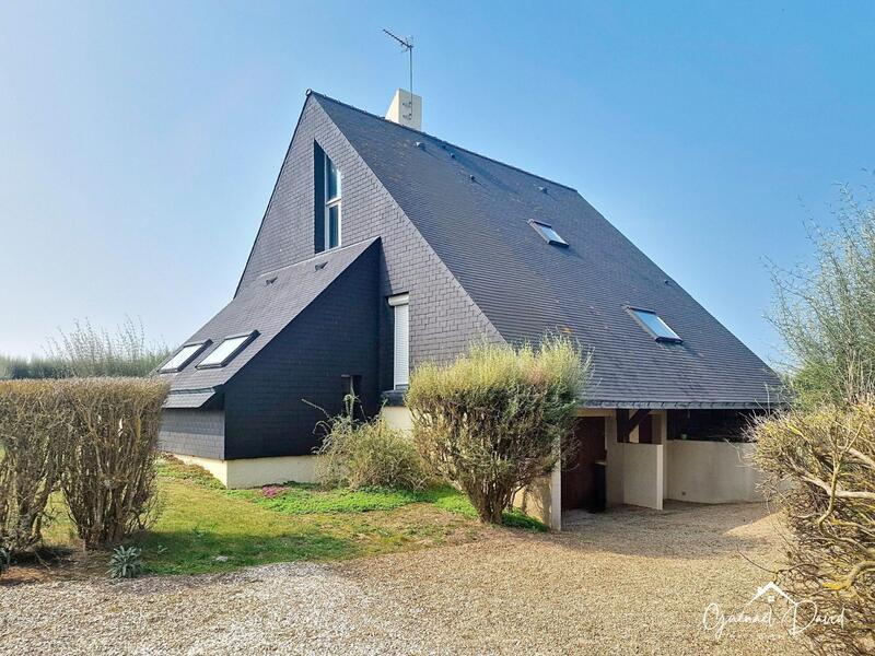 Maison - 168 m² - 9 pièces