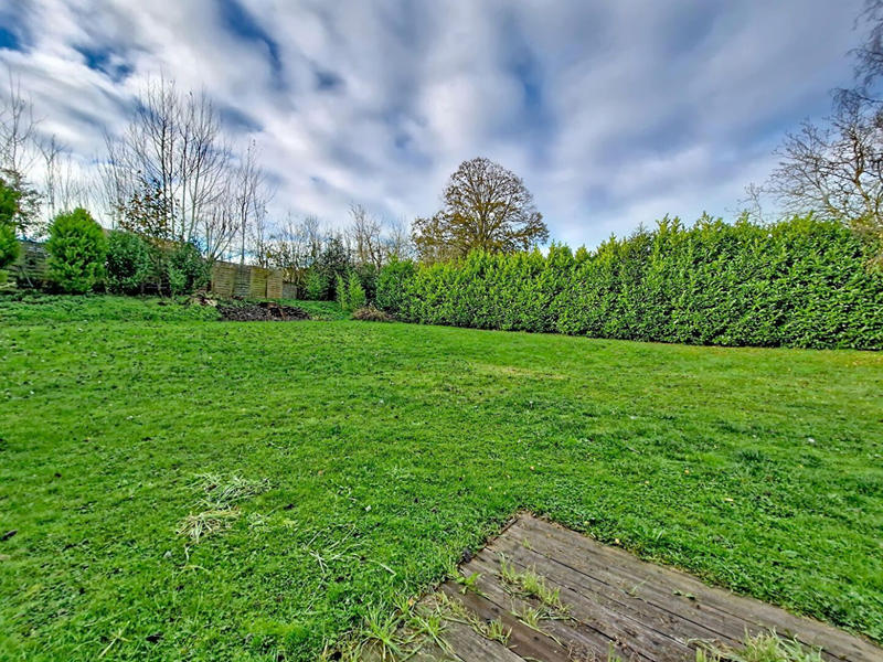 Maison - 230 m² - 7 pièces