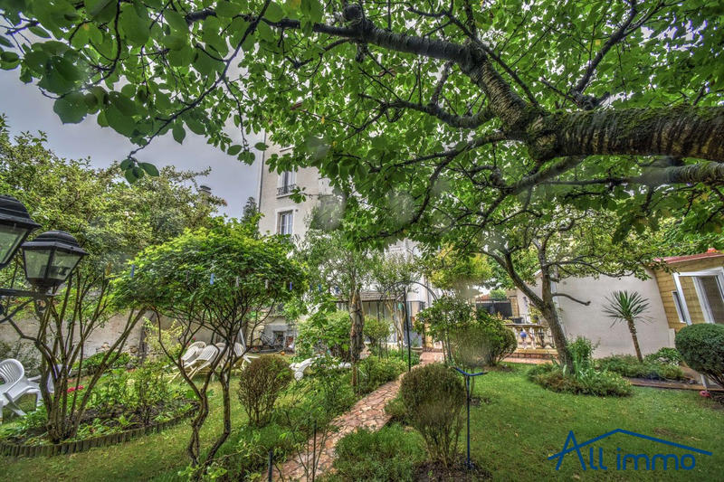 Appartement - 105 m² - 4 pièces