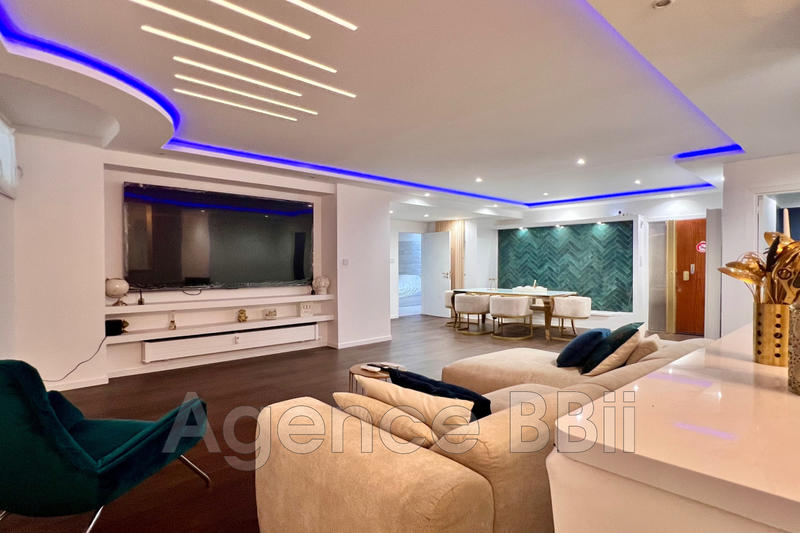 Appartement - 157 m² - 5 pièces