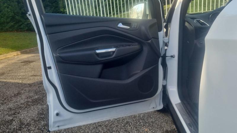 Ford Kuga 1.5 Ecoboost 150 Titanium - Bioéthanol Entretien constructeur