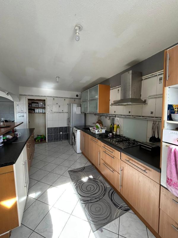 Appartement - 100 m² - 5 pièces