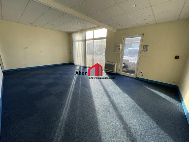 Local d'activités - 330 m² - 8 pièces
