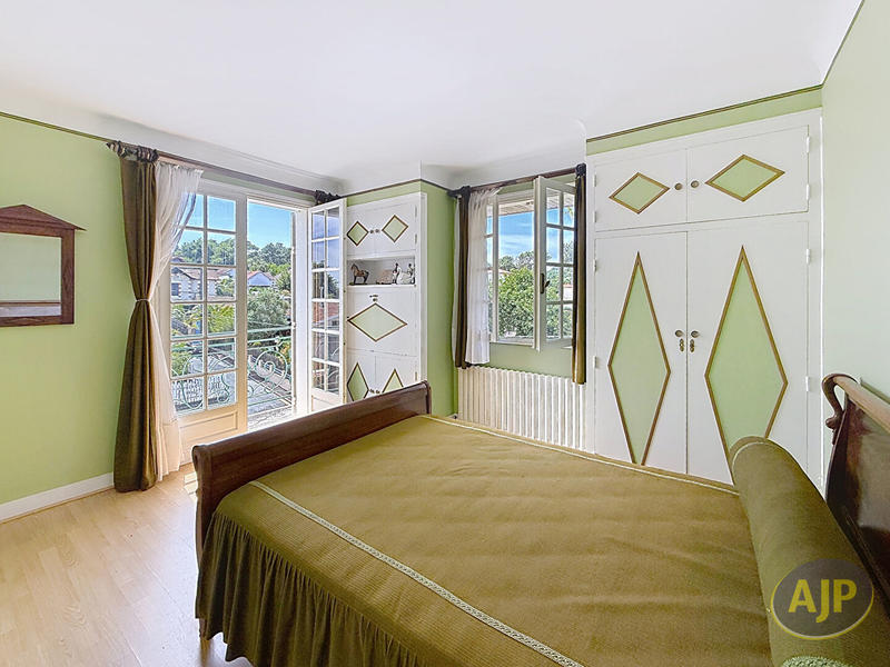 Maison - 145 m² - 6 pièces