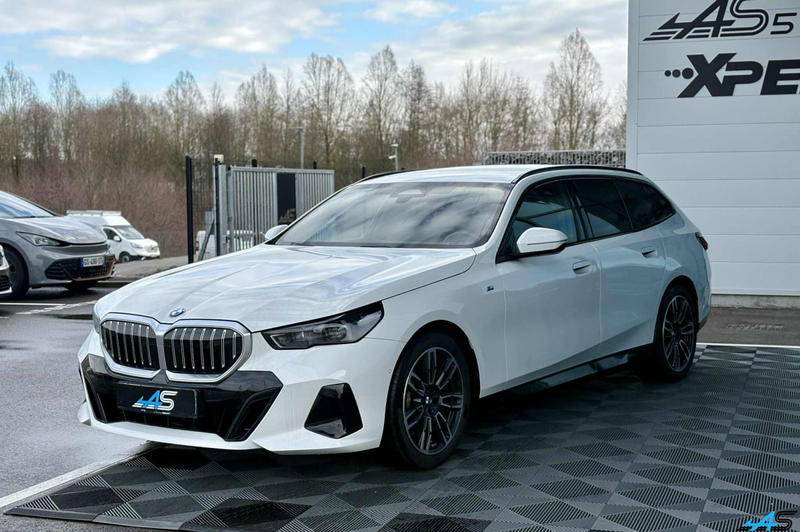 Bmw Série 5 Touring 520d Xdrive m-Sport 197ch Dkg Hk Attelage Caméra