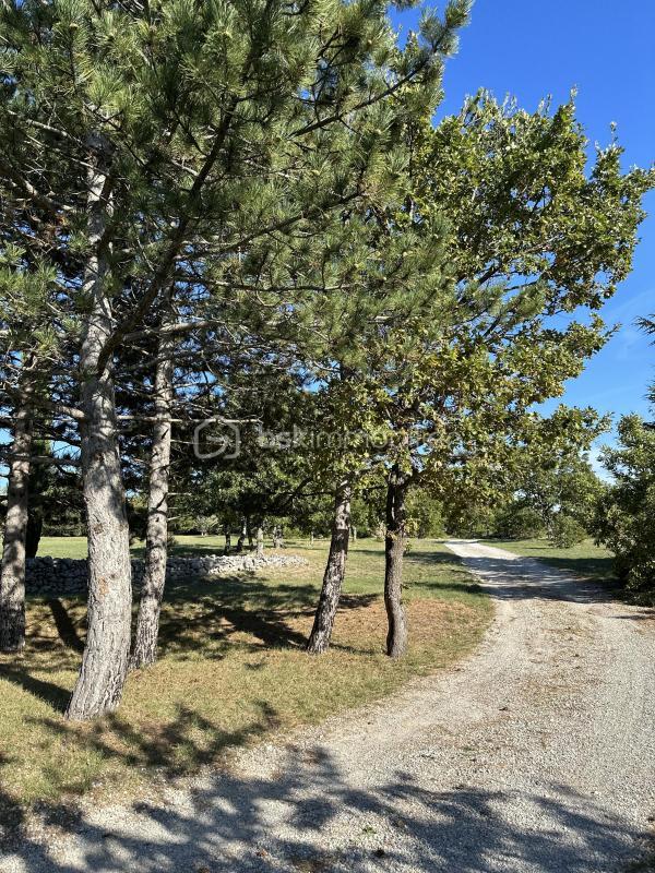 Demeure - 250 m² - 6 pièces