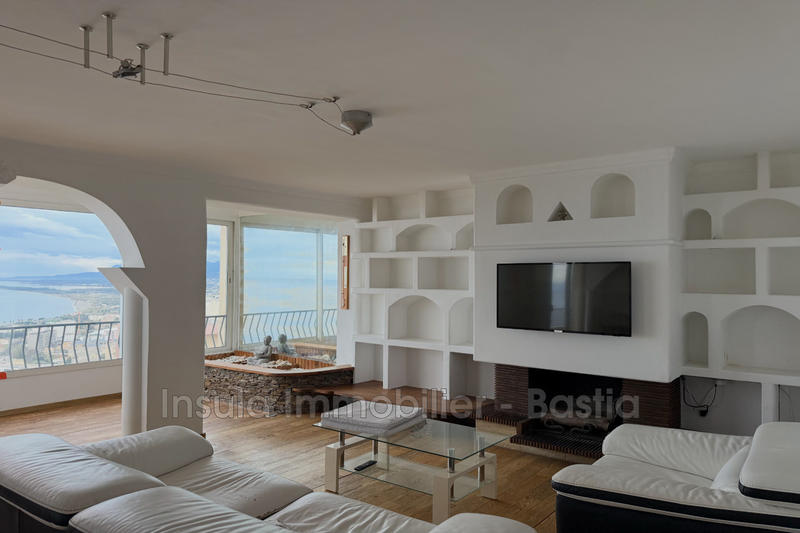 Appartement - 106 m² - 3 pièces