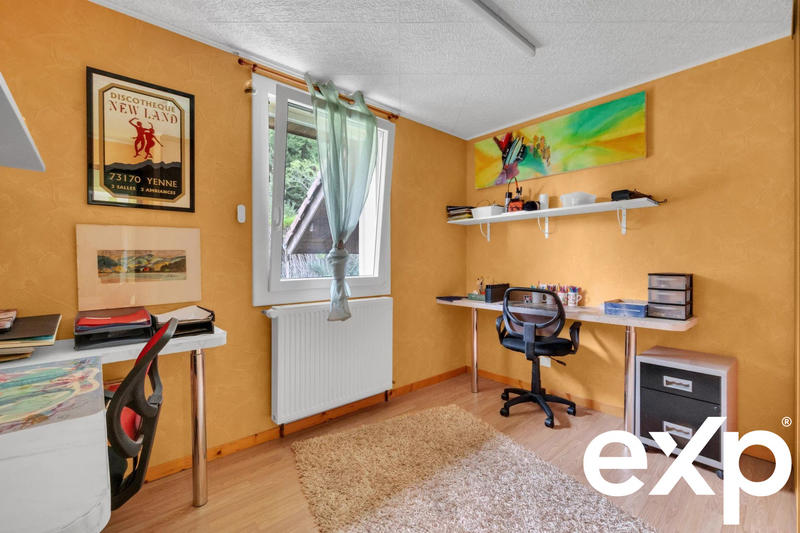 Maison - 167 m² - 6 pièces