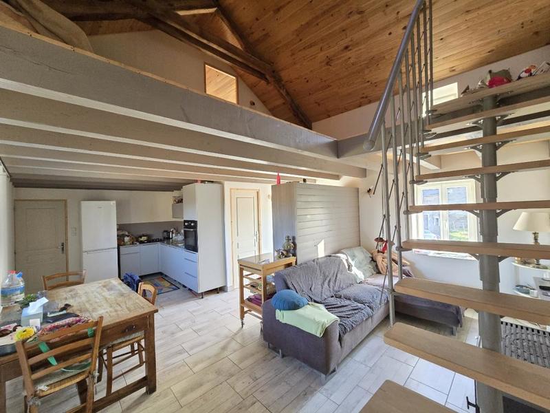 Maison en pierre - 110 m² - 7 pièces