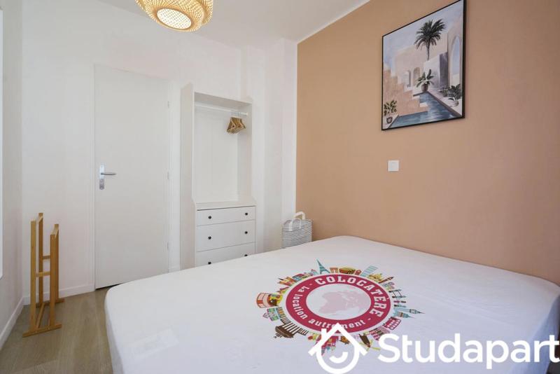 Chambre - 11 m² - 1 pièce