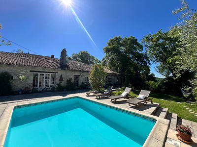 Maison - 172 m² - 7 pièces