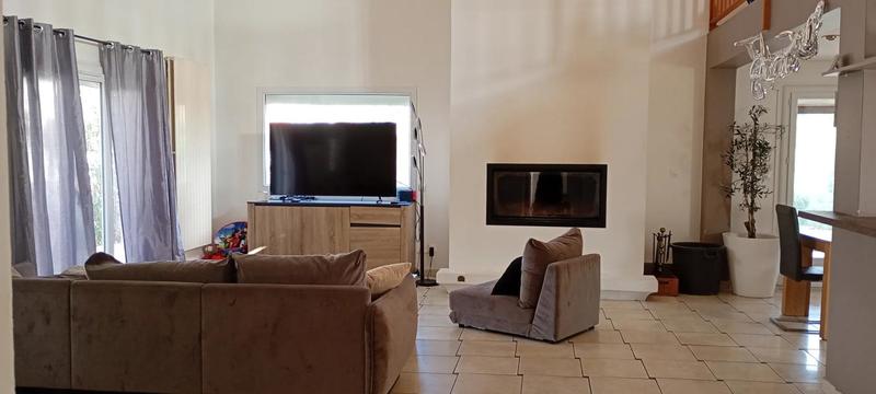 Maison - 202 m² - 6 pièces