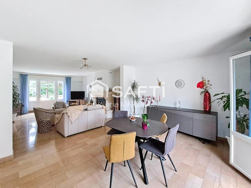 Maison - 185 m² - 6 pièces