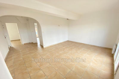 Maison - 202 m² - 16 pièces