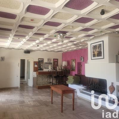 Maison - 248 m² - 7 pièces