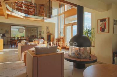 Propriété - 180 m² - 6 pièces