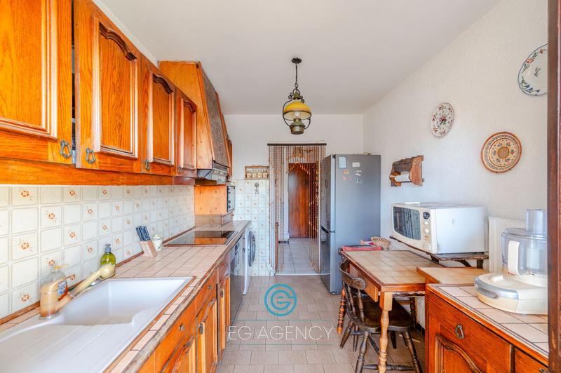 Appartement - 90 m² - 4 pièces