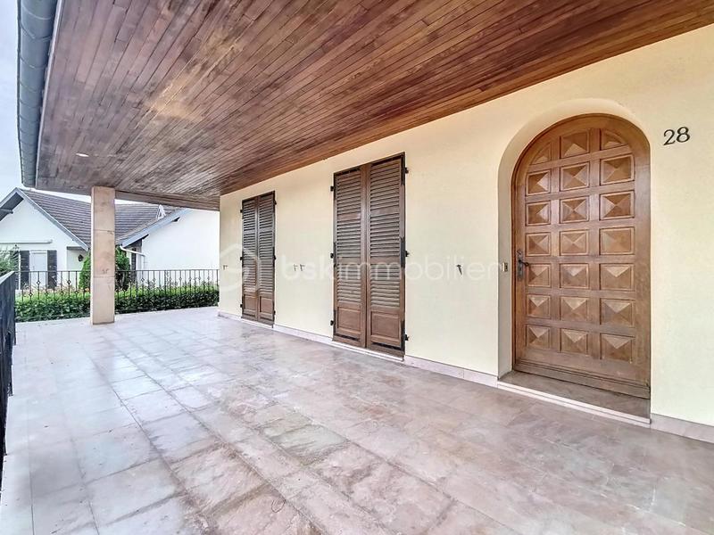 Maison d'architecte - 234 m² - 7 pièces