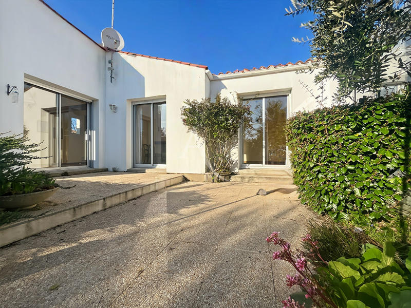 Maison - 95 m² - 4 pièces