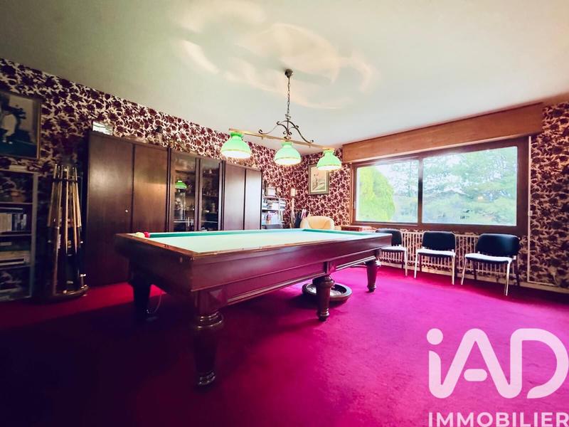 Maison - 410 m² - 12 pièces