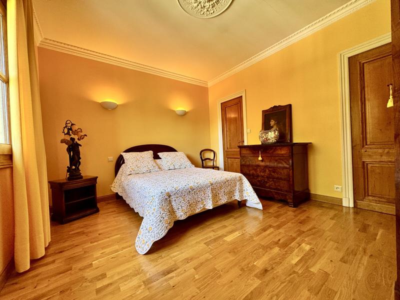 Villa - 294 m² - 7 pièces