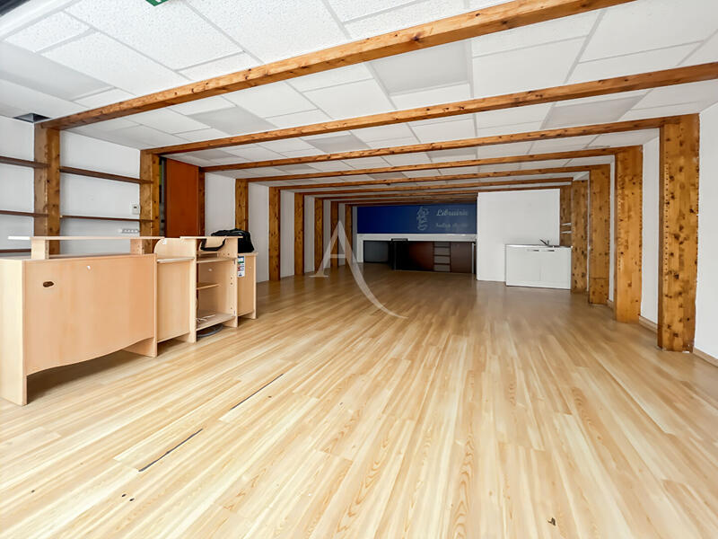 Local commercial - 108 m²