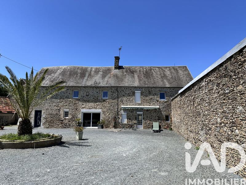 Maison - 200 m² - 8 pièces